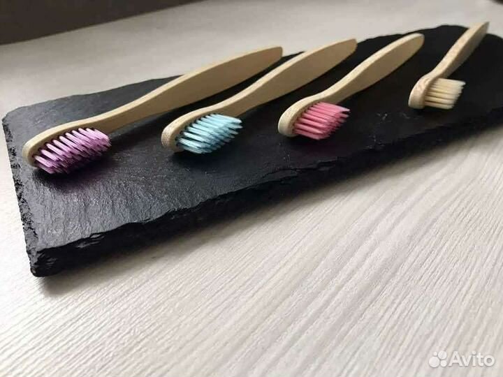 Детская зубная щетка деревянная