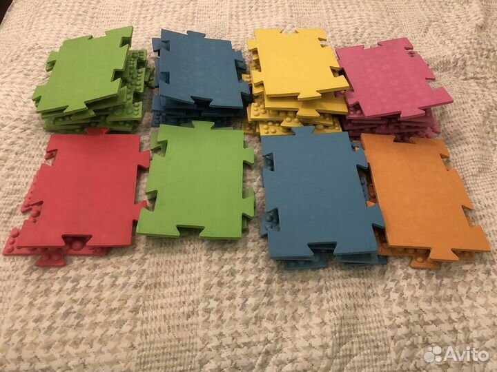 Детский массажный коврик ортопедический