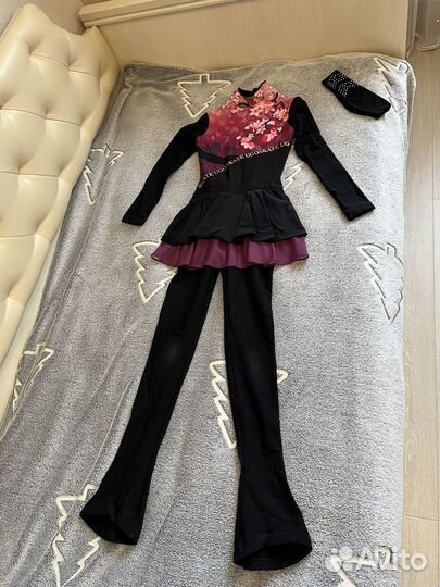 Костюм для фигурного катания 140