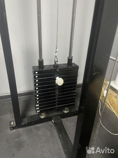 Силовой тренажер Тяга верхнего и среднего блока