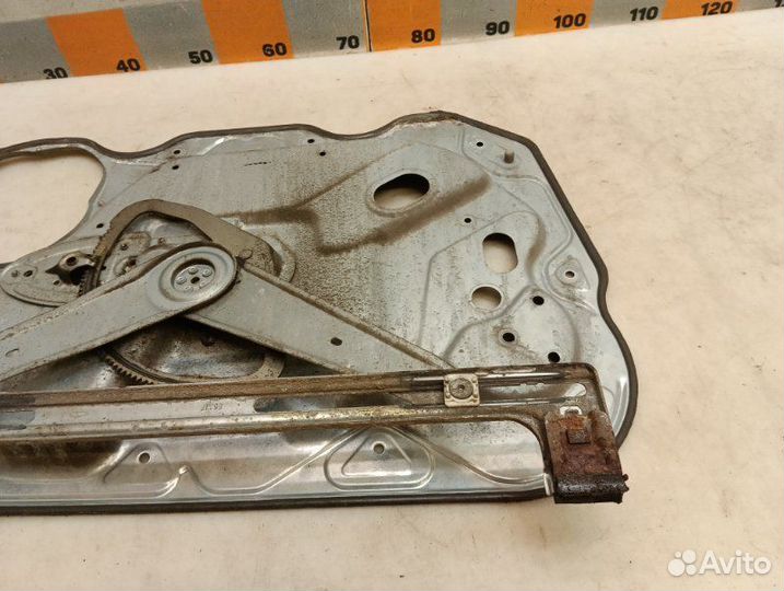 Стеклоподъемник передний правый Ford Focus 2 2.0
