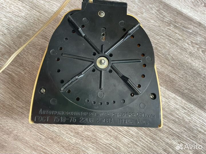 Автотрансформатор регулировочный