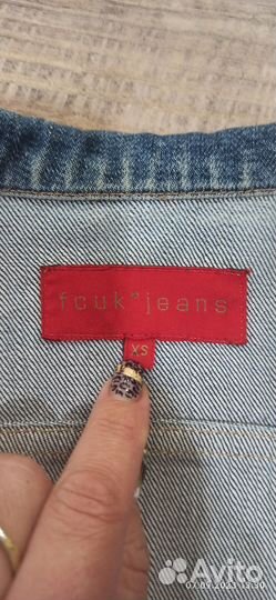 Куртка и джинсы