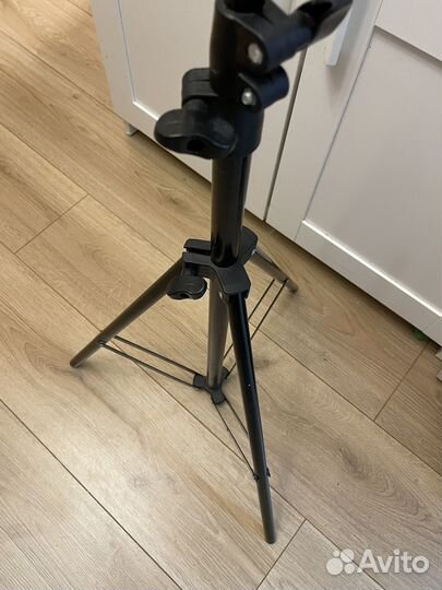 Кольцевая светодиодная лампа