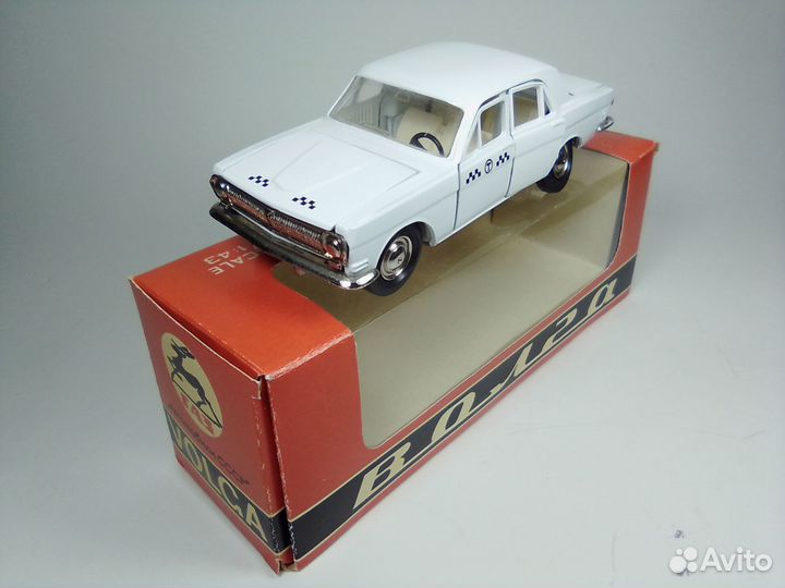 Волга газ-24 белое такси, раритет начала 90х 1:43