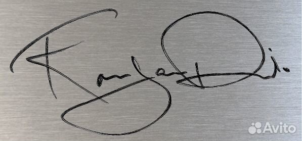 Ronnie James Dio автограф на металле в рамке