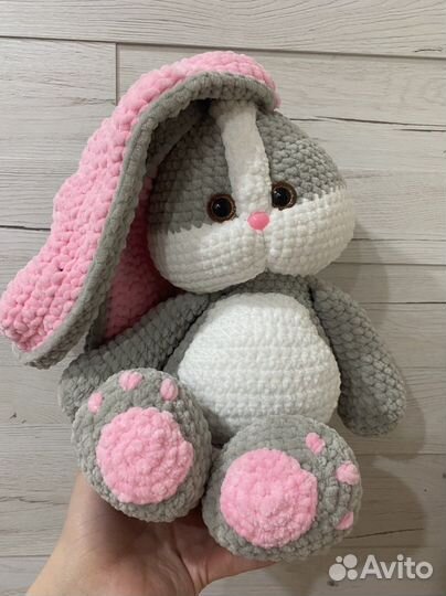 Вязанный зайчик
