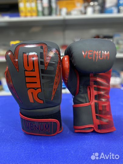 Боксерские перчатки Venum RWS