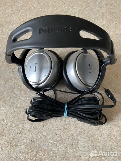 Проводные наушники Philips