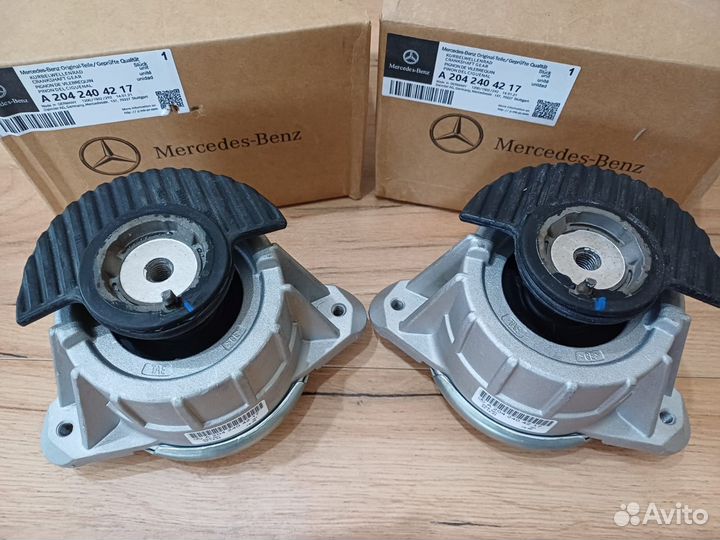 Опора двигателя mercedes-benz A2042404217