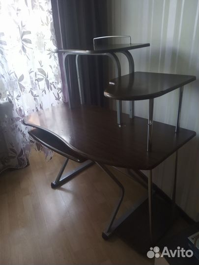 Компьютерный стол б/у 120х60х73