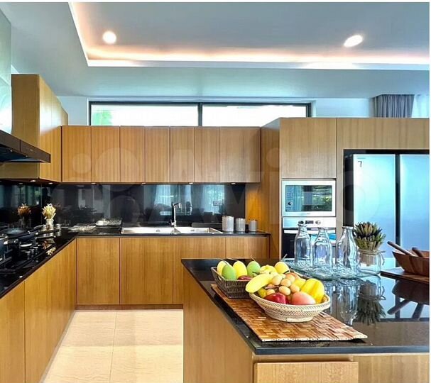 Дом 175 м² на участке 4,5 сот.