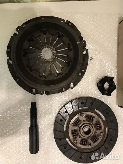 Комплект сцепления на Renault Sandero Logan 1,6