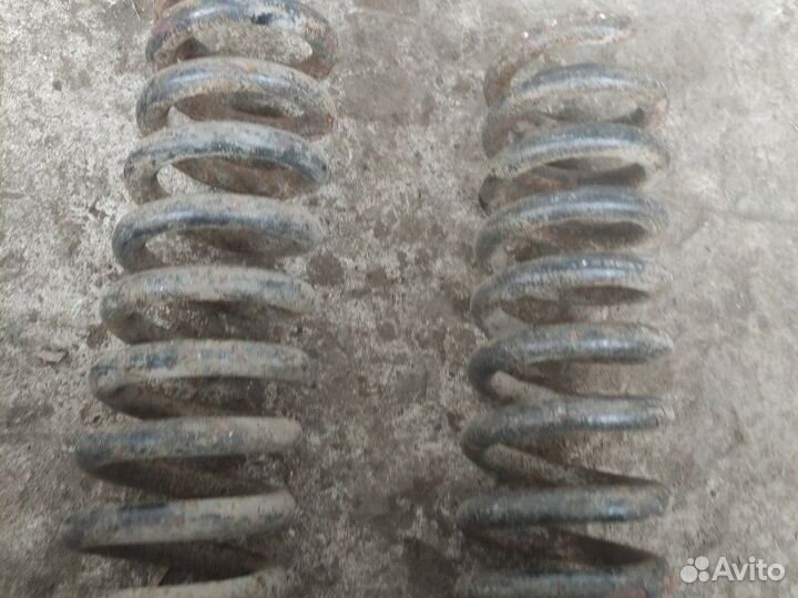 Пружина подвески передняя Mercedes-Benz E W210