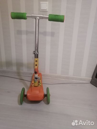 Самокат детский трехколесный со свет колесами