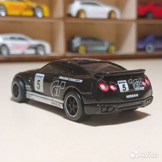 Hot Wheels Premium Nissan GT-R R35 Gran Turismo