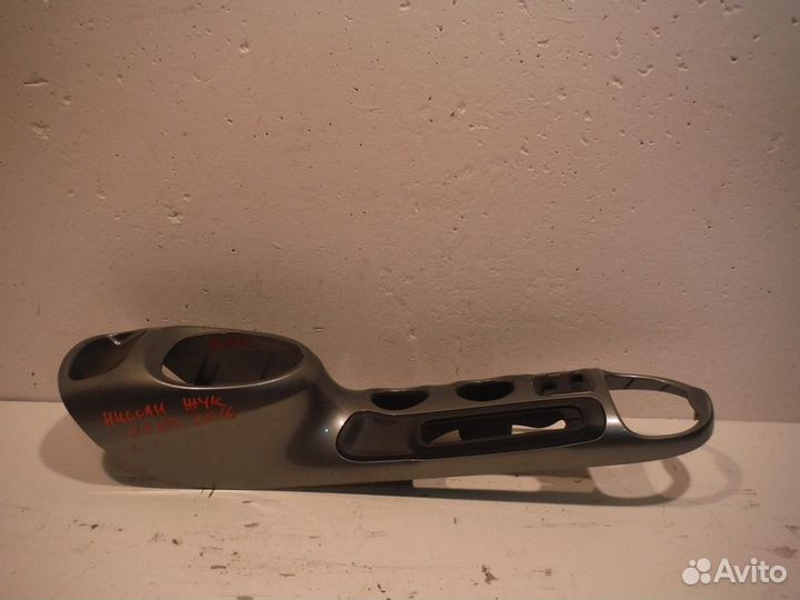 Накладка центральной консоли nissan Juke 2011