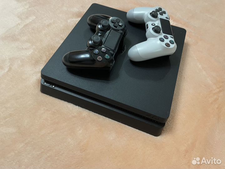 Sony PlayStation 4 1тв+2Геймпада