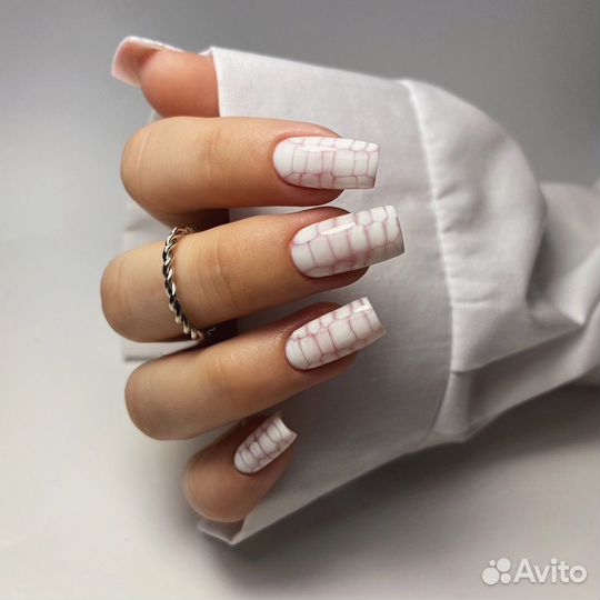 Маникюр с покрытием гель лак