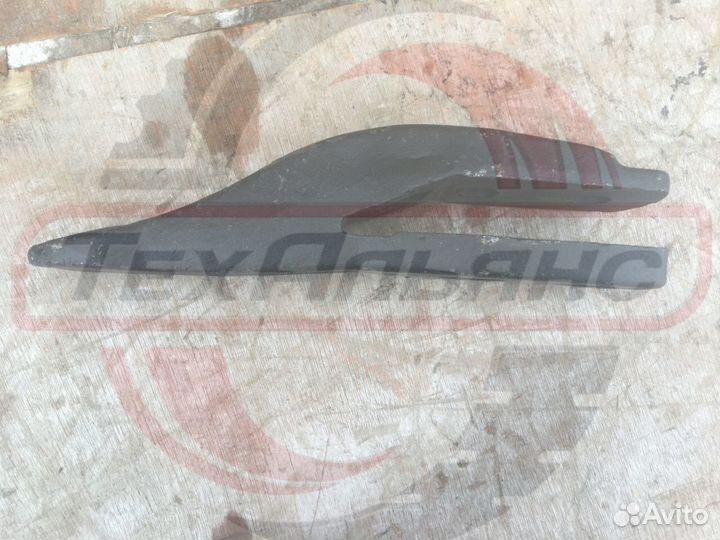 Зуб ковша центральный Hidromek fnnd 81010605