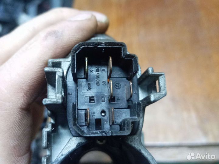 Замок зажигания Volkswagen Passat B3