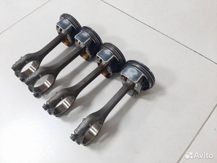 Поршень с шатуном Skoda Rapid 2012-2020