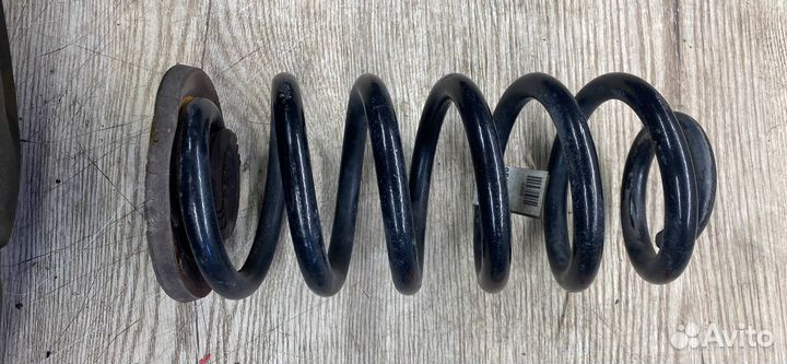 Пружина задняя правая Buick Encore рест. 2019