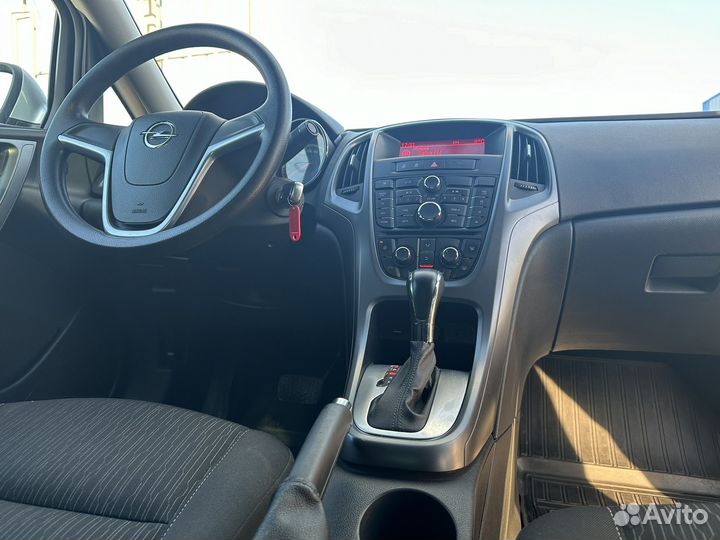 Opel Astra 1.6 AT, 2013, 110 000 км