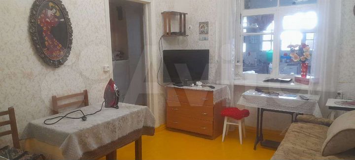 3-к. квартира, 50 м², 1/1 эт.