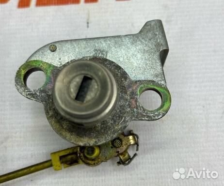 Личинка замка багажника Toyota Cresta седан 1JZ-GE