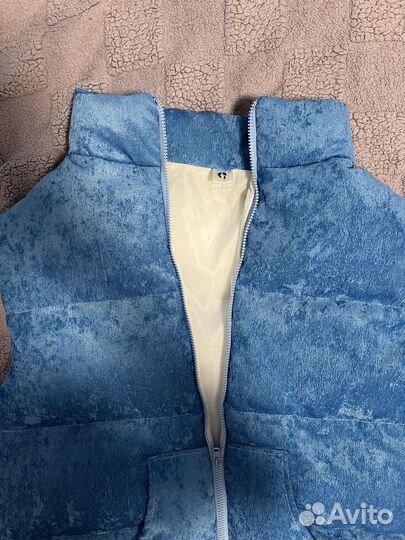 Жилетка утепленная весенняя