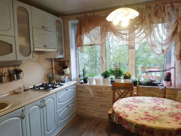2-к. квартира, 54 м², 4/5 эт.