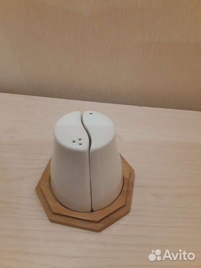 Солонка и перечница