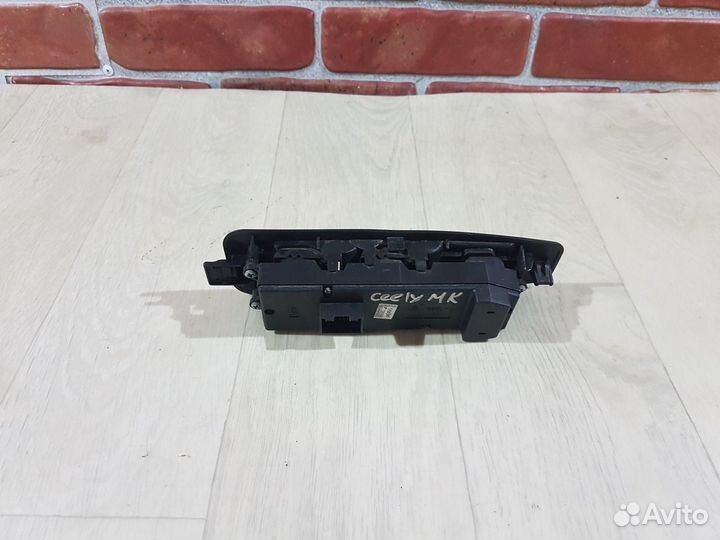 Блок управления стеклоподъемниками geely mk 2008