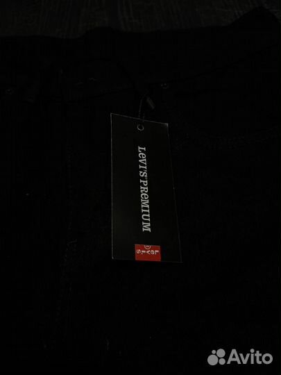 Джинсы Levis широкие