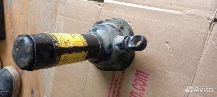 Hilux Домкрат оригинал 09111-0K081 Toyota fortuner