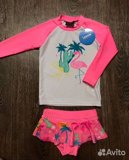 Новый купальный костюм Lassie 98+,104+
