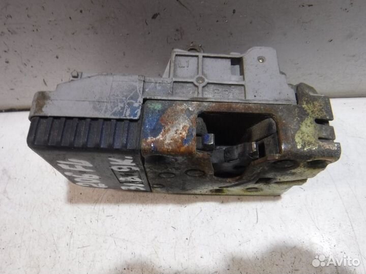 Замок двери передней левой Peugeot 206