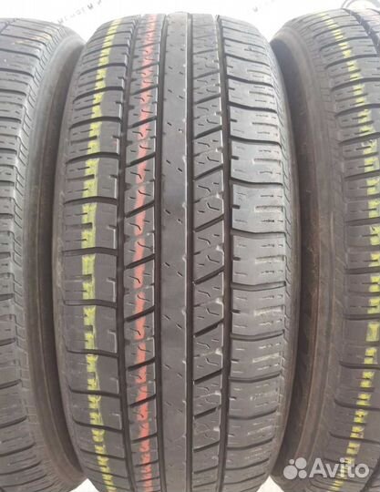Triangle TR257 215/60 R17 96H
