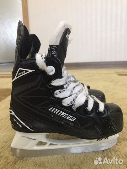 Коньки хоккейные