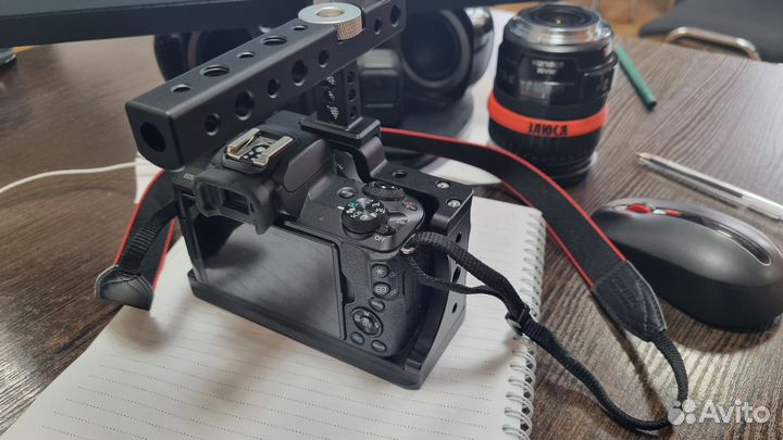 Canon EOS M50 + Viltrox EF-EOS M2 + клетка