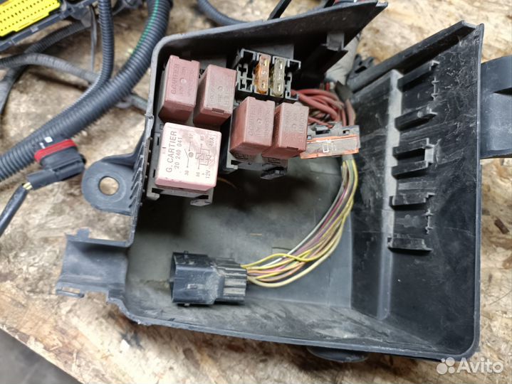 Проводка двигателя Renault sandero 1 K7MF710