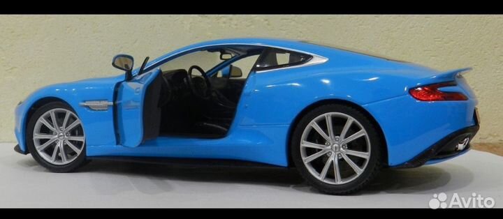 Aston Martin Vanquish 2012, 1:24