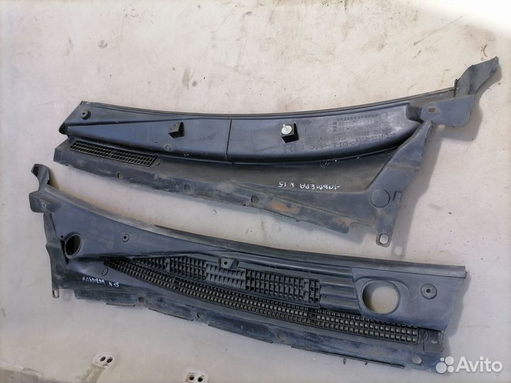 Жабо под дворники Nissan Almera 1998