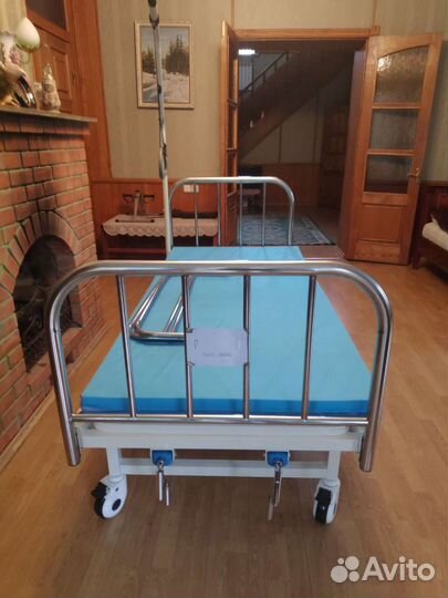 Медицинская кровать для лежачих больных
