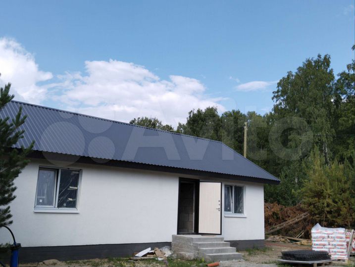 Коттедж 98 м² на участке 10 сот.