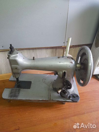 Швейная машина бу