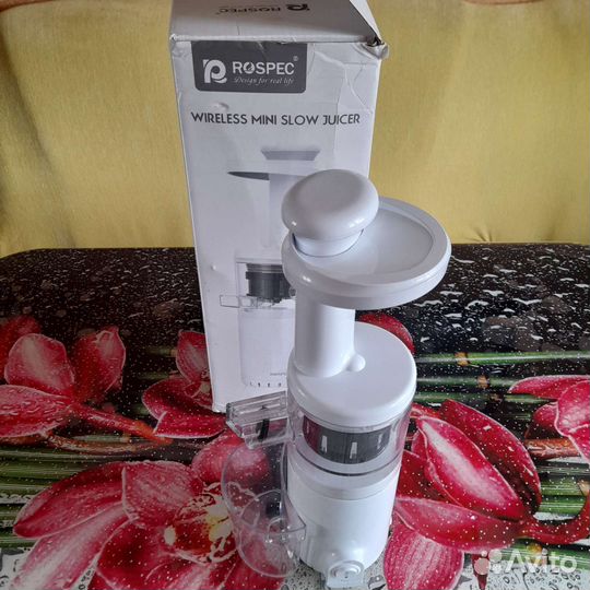 Соковыжималка шнековая miui новая