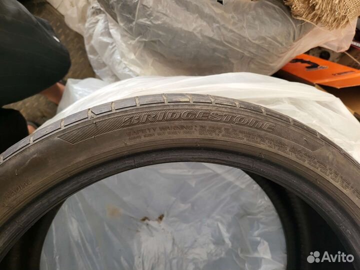 Bridgestone Potenza S001 255/35 R19 96Y