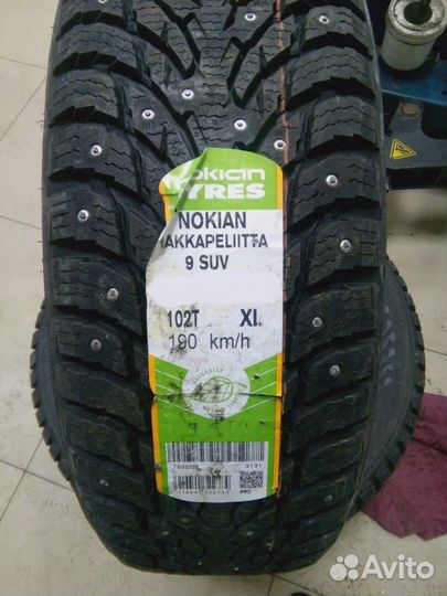 Nokian Tyres Hakkapeliitta 9 SUV 285/45 R22 114T